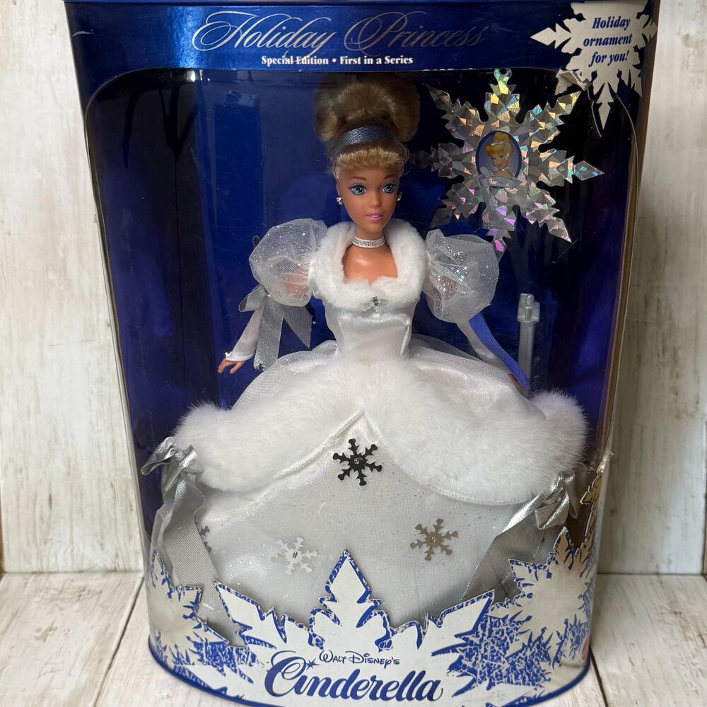 Disney Holiday Princess Cinderella, Special Edition 1996 Mattel 16090